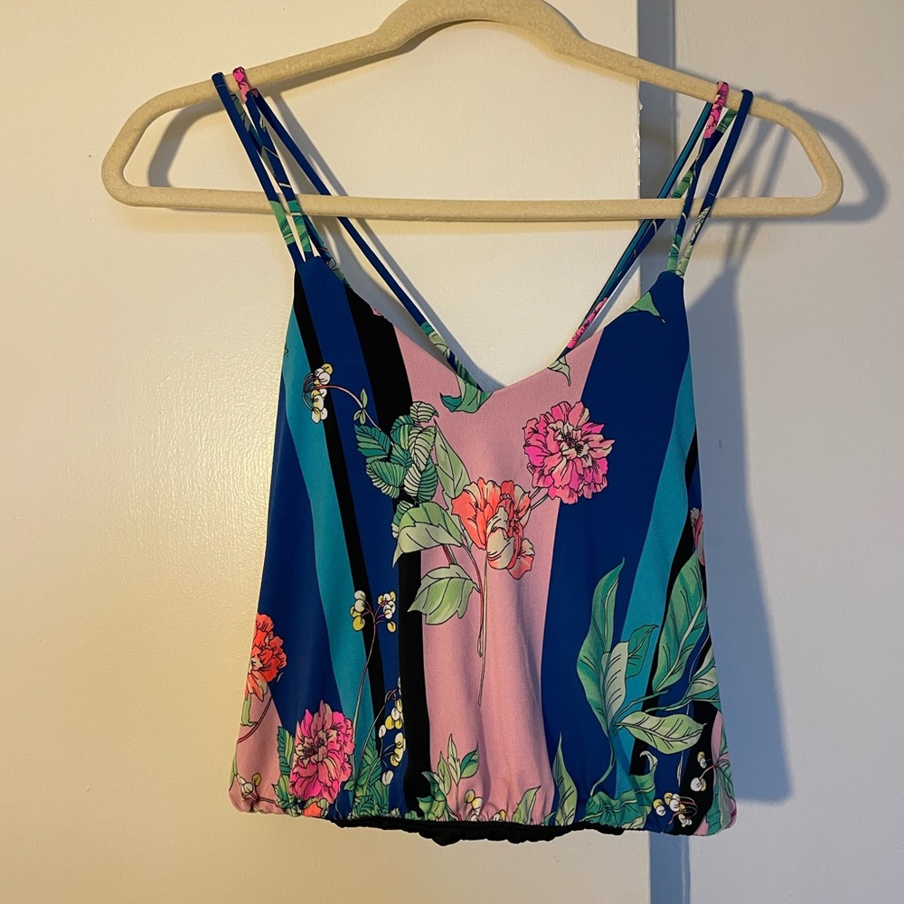 Express Flowy Crop, Size Small